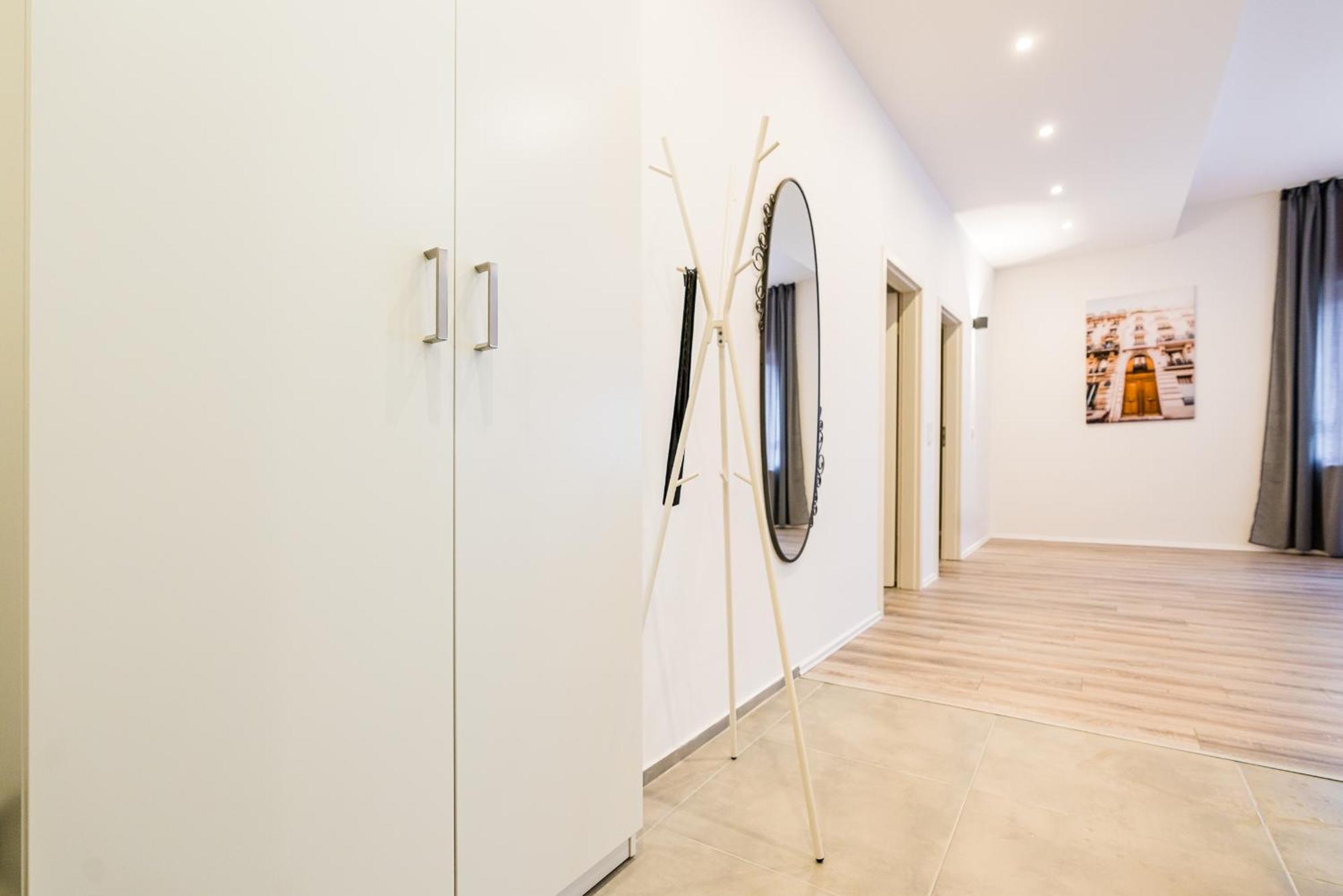 Comodo Apartments Solingen Kamer foto