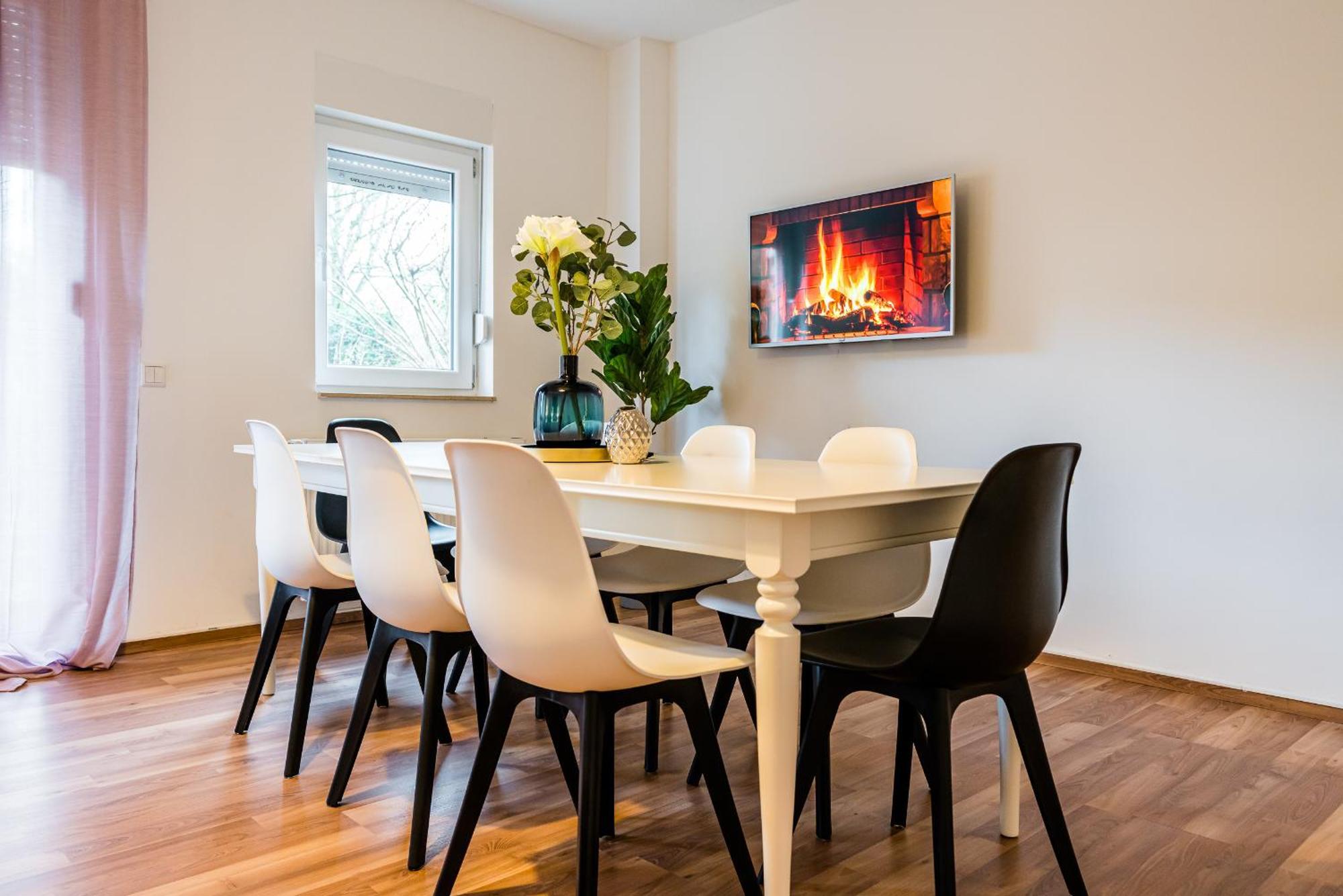 Comodo Apartments Solingen Kamer foto